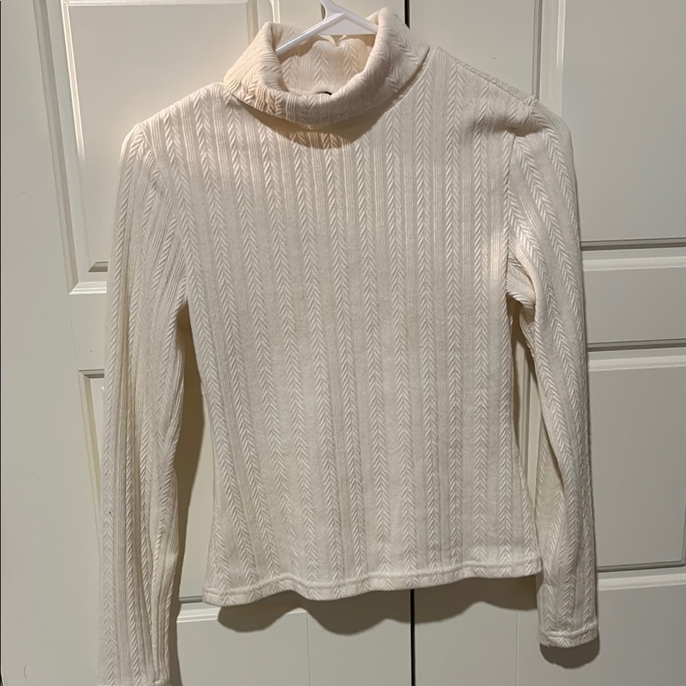 Elegant Cream Turtleneck Sweater